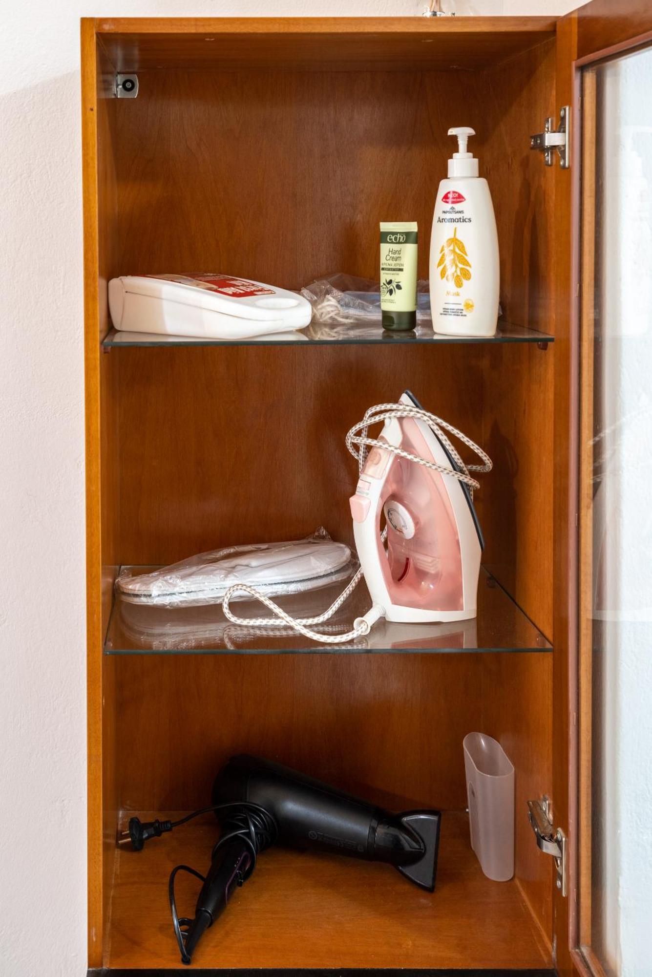 Psiri Gem From In Vivo Apartments- Spacious 1St Floor Apartment With Balcony In Athens' Historic Center Esterno foto