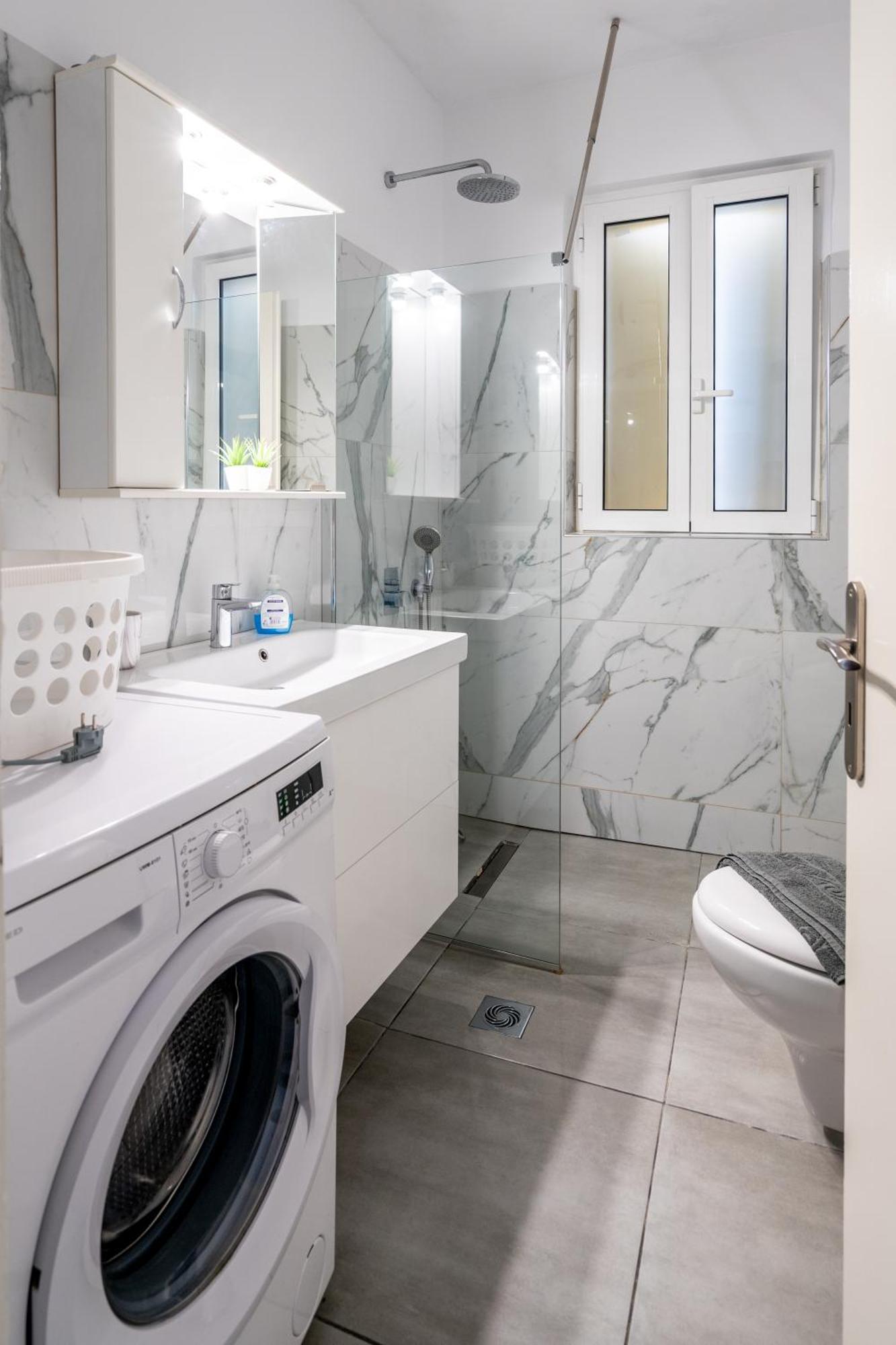 Psiri Gem From In Vivo Apartments- Spacious 1St Floor Apartment With Balcony In Athens' Historic Center Esterno foto