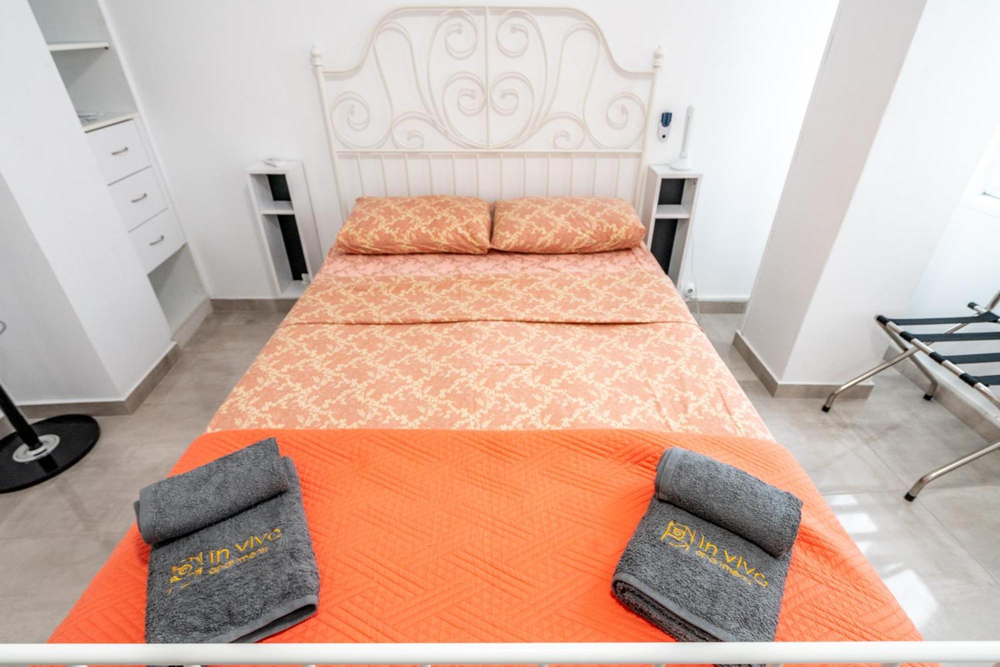 Psiri Gem From In Vivo Apartments- Spacious 1St Floor Apartment With Balcony In Athens' Historic Center Esterno foto